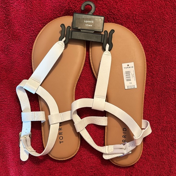 Torrid T Strap White Sandal NWT - Picture 3 of 5